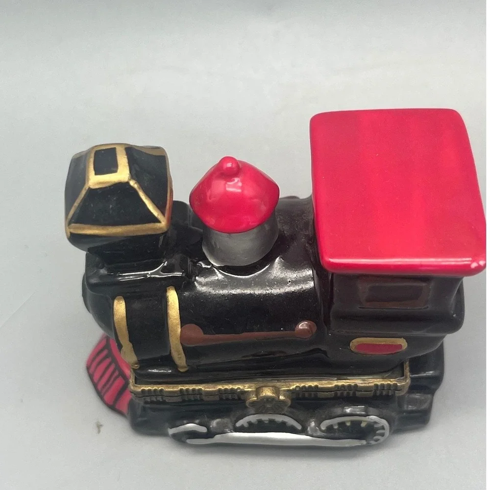Train Engine Trinket‎ Box Red Black with Miniature Train Inside D&N, E&I